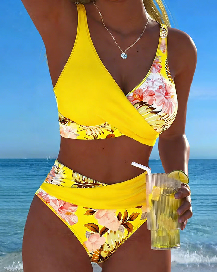Bikini à Motif Floral Contrasté et Fente